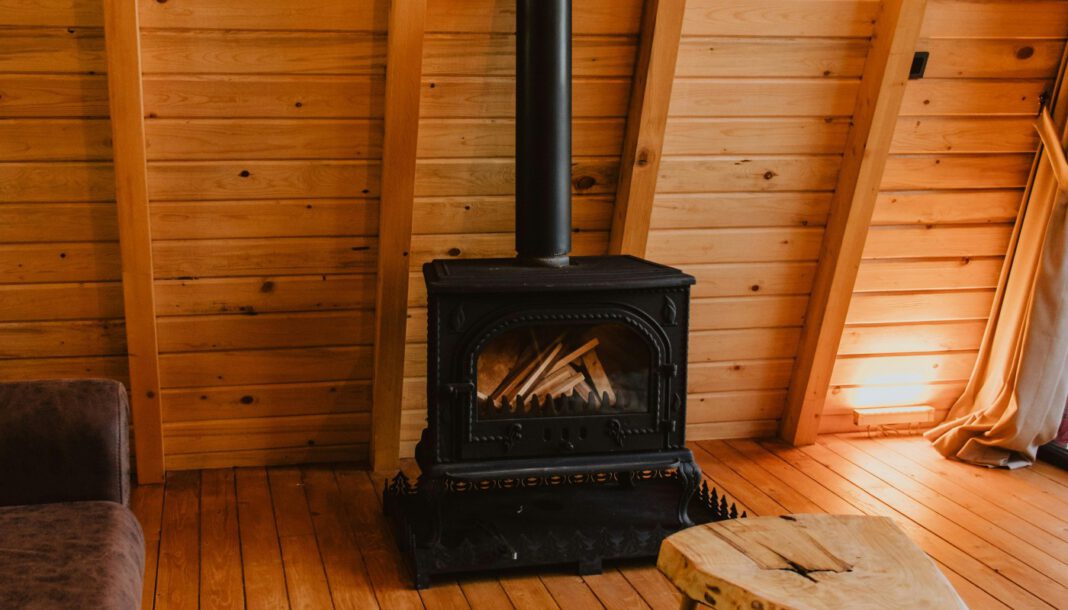 Heidelberg vermittelt kostenlosen Onlinekurs zum umweltfreundlichen Betrieb von Holzöfen